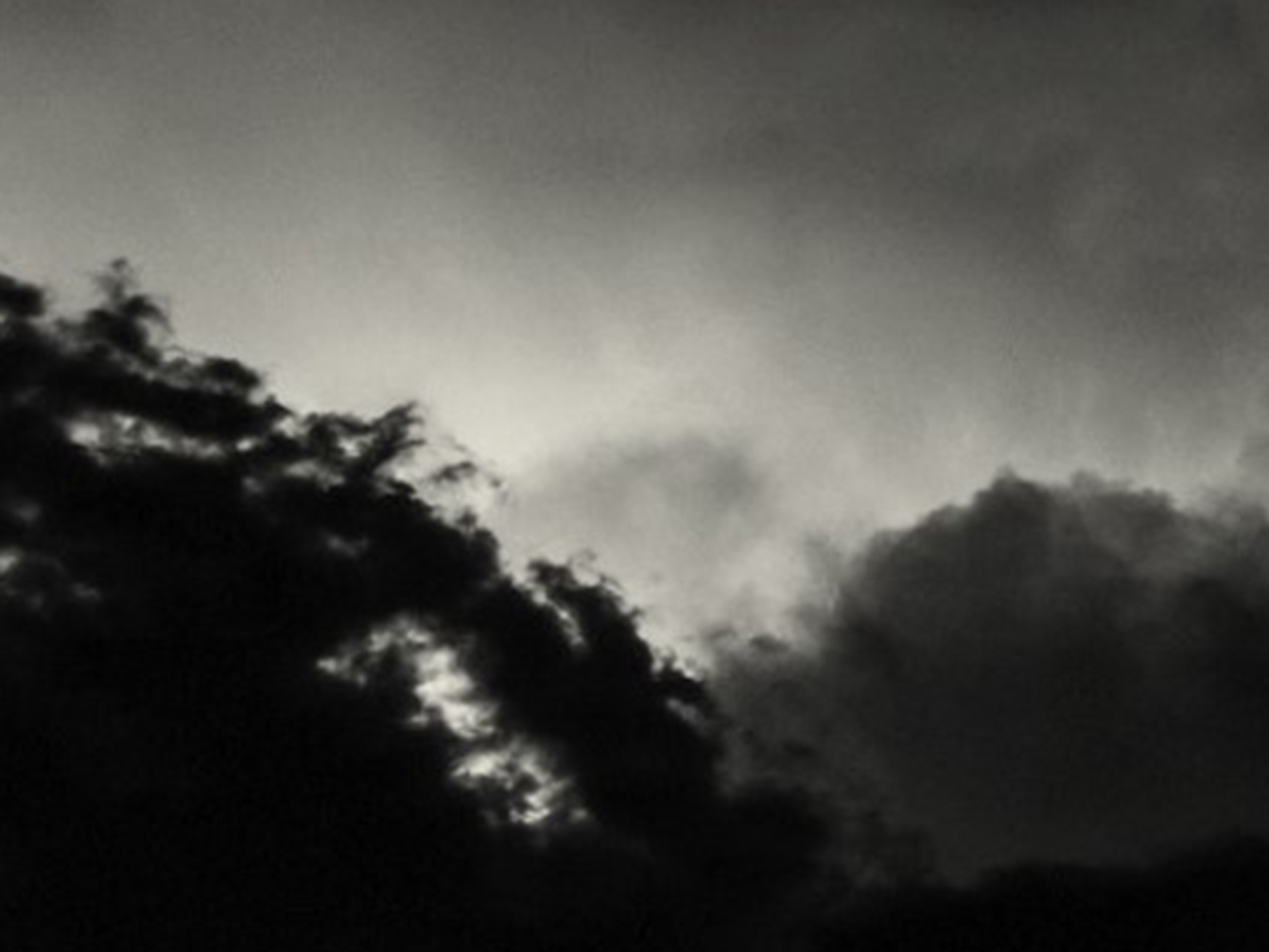 The view ahead above the storm Mobile Image
